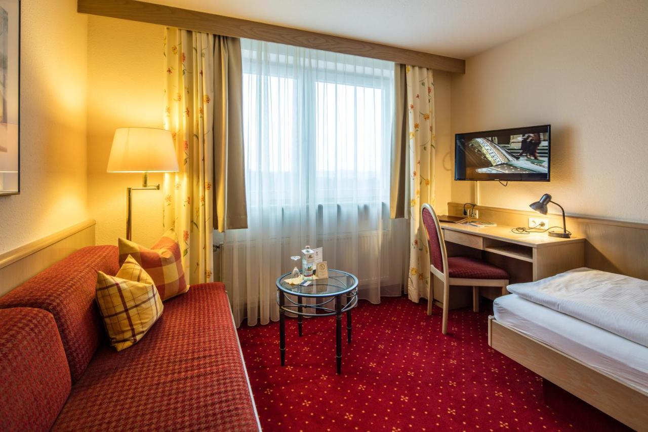 Blessings Landhotel Lehnenberg Extérieur photo